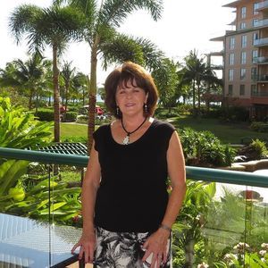 Meet your Posher, Debbie